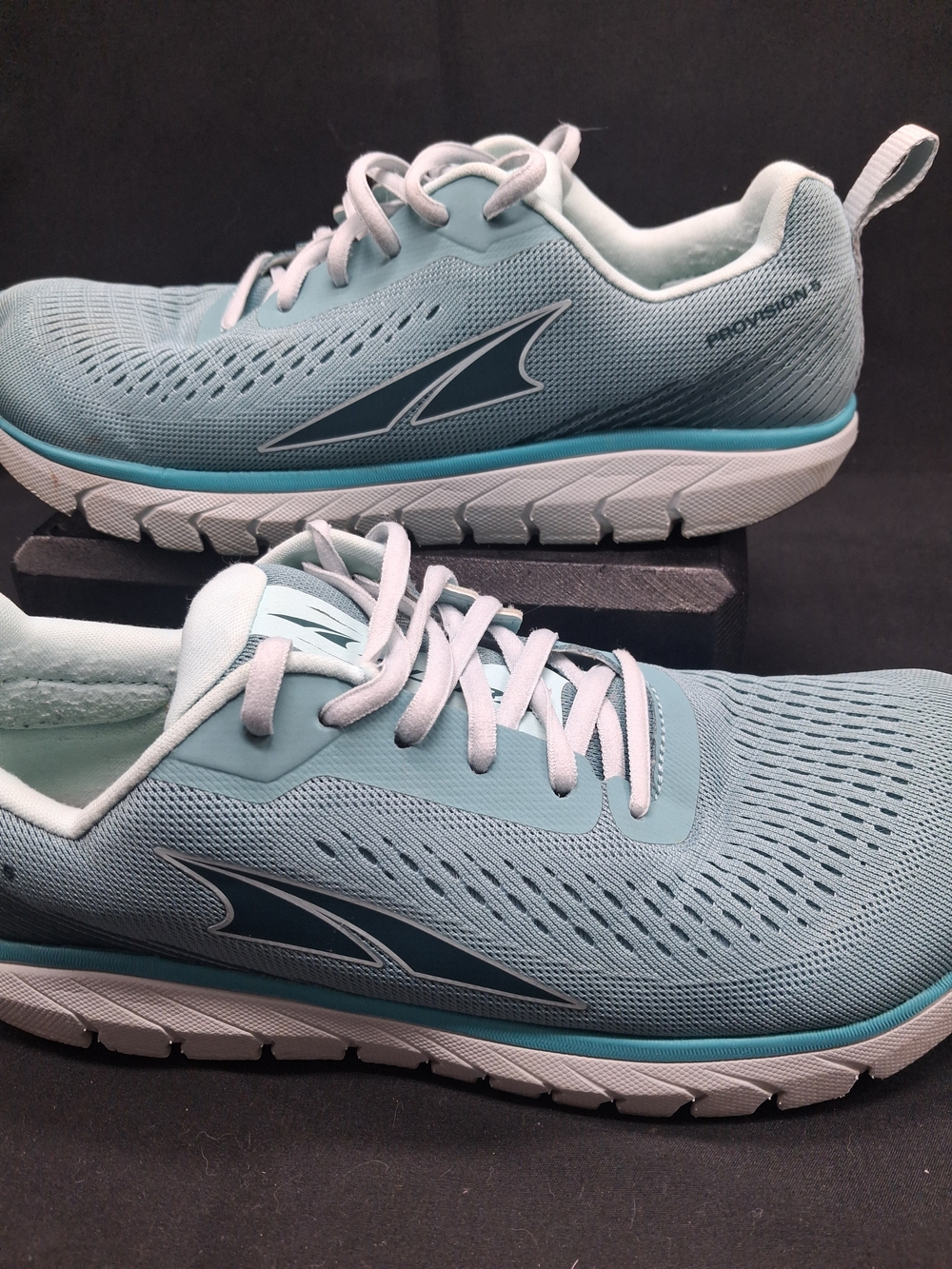 Altra Women's Light Blue Road Running Shoe Provision 5